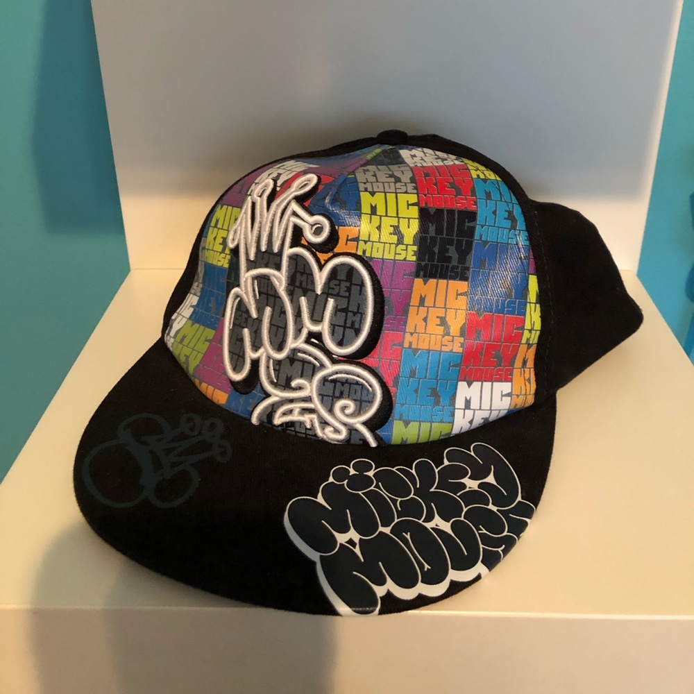 Authentic Disney Parks Mickey Mouse Graffiti cap/ hat